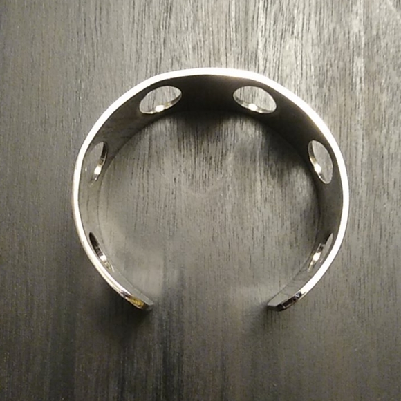 Silver Tone Bracelet with Cutouts - Picture 4 of 4